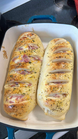 Pão Recheado Calabresa e Queijo - The Brakery Bread (Pao - Calabrese & Cheese Stuffed Bread) 500g